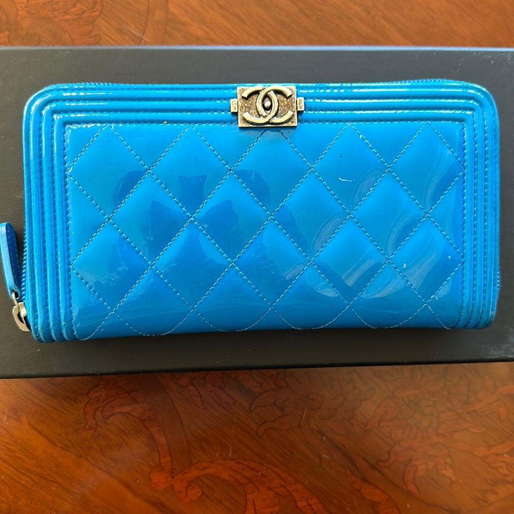 COPY - Chanel Zipper Wallet -Authentic